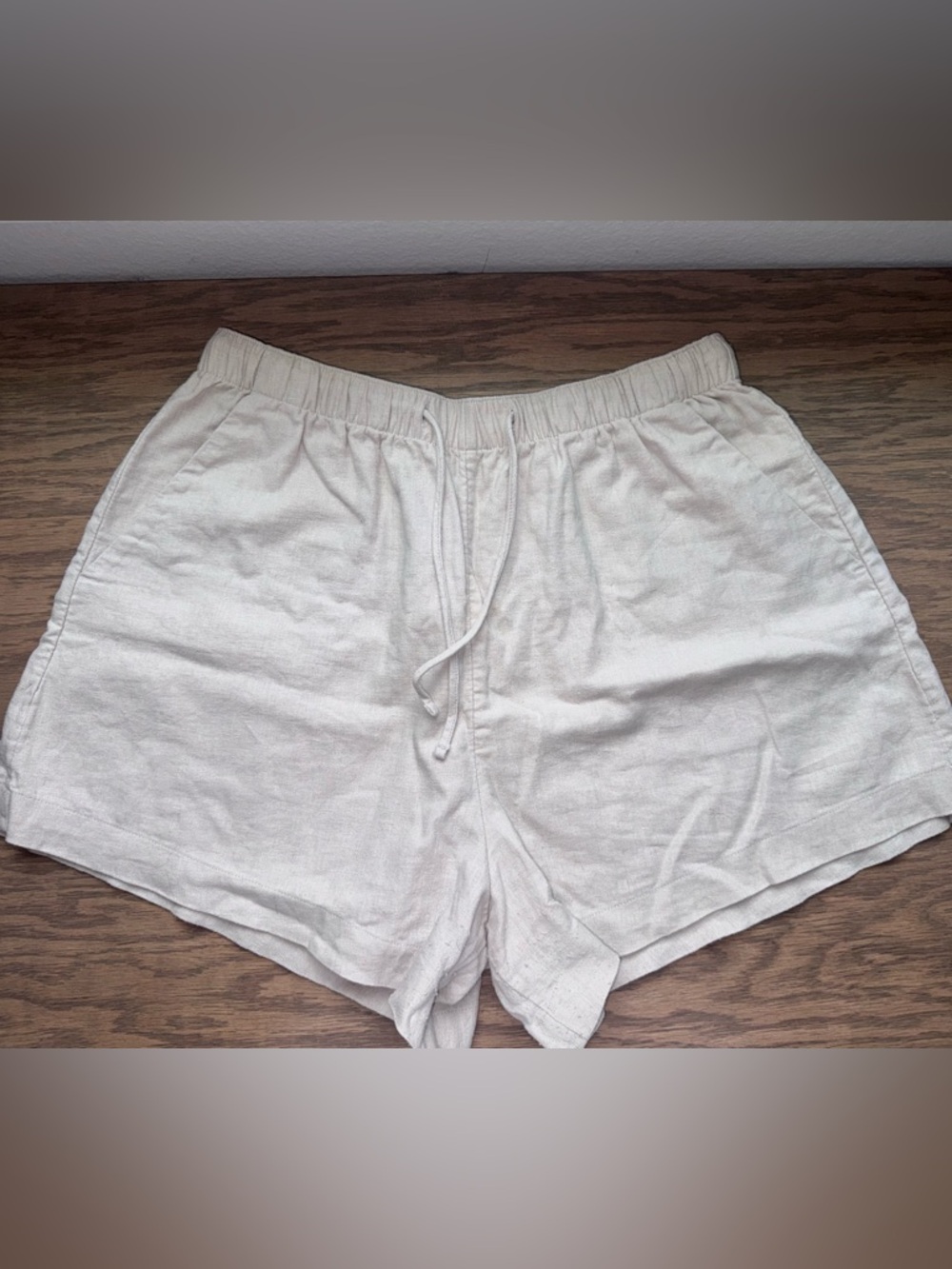Abercrombie & Fitch Linen-Blend Shorts - Picture 2 of 5
